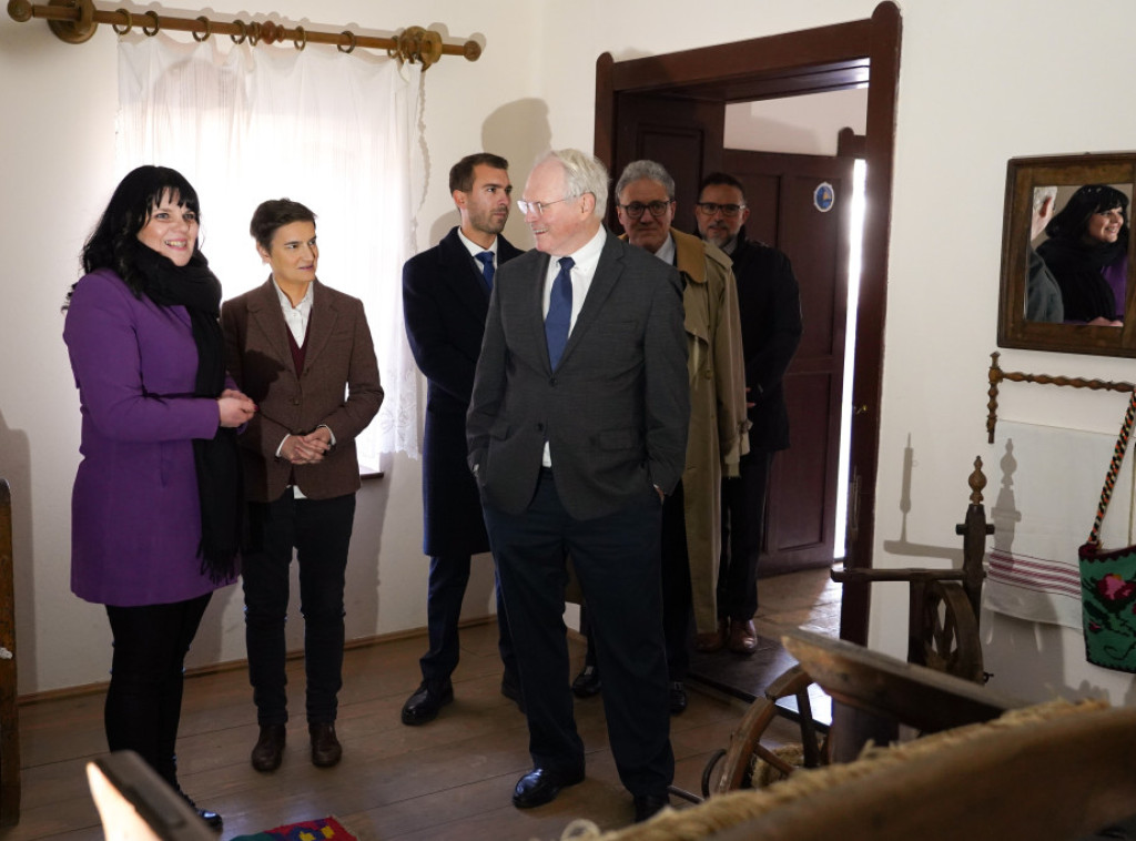 Brnabic, US ambassador visit Pupin memorial complex in Idvor