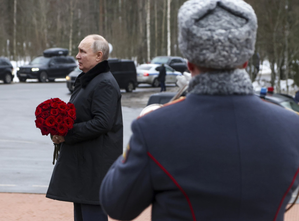 Putin položio venac povodom 80. godišnjice oslobođenja Lenjingrada