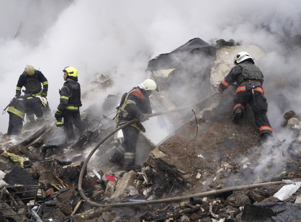 Zvaničnici: Rusi dronovima napali civilnu infrastrukturu u Harkovu