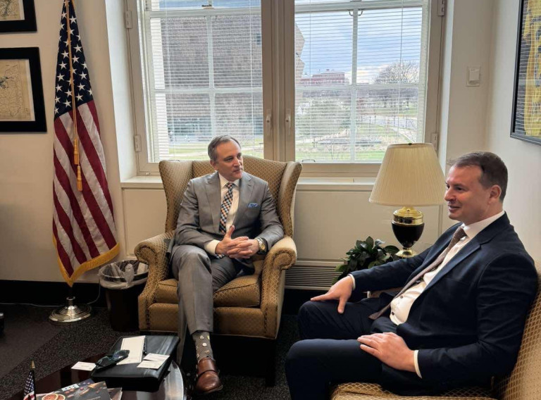 Ministar Cvetković u Vašingtonu razgovarao sa Dejvidom de Falkom o jačanju privredne saradnje Srbije i SAD