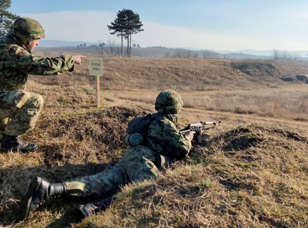 Na poligonu "Peskovi" kod Požarevca u toku je praktična obuka kandidata za podoficire Vojske Srbije