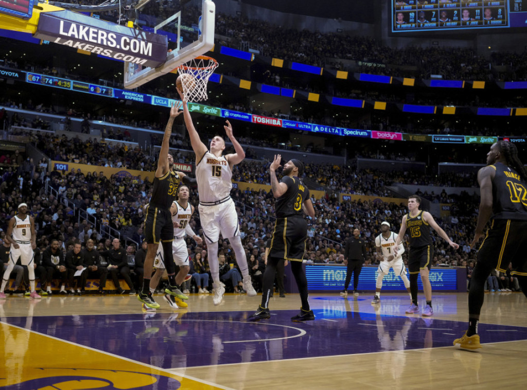 NBA: Denver na gostovanju pobedio Lejkerse, Jokić među najboljima na meču