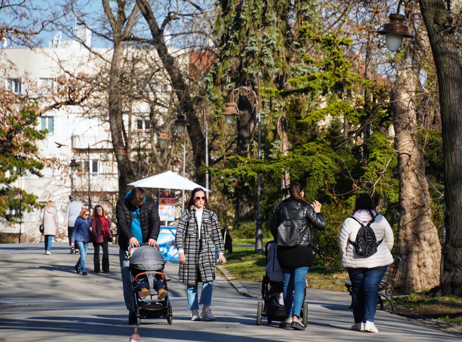 U Srbiji danas pretežno sunčano, temperatura do 25 stepeni Celzijusa