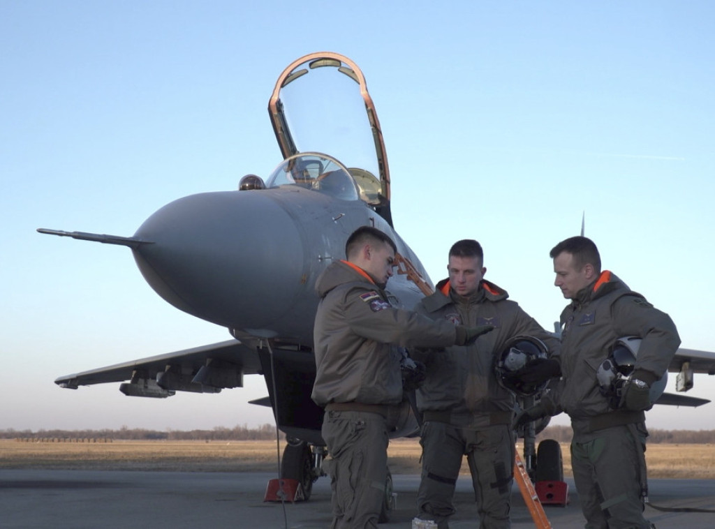 Ministarstvo odbrane: Konkurs za obuku oficira roda avijacije otvoren do 31. marta