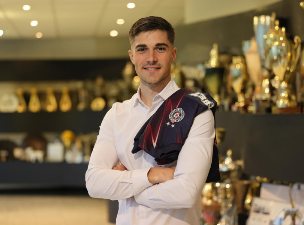 Srpski fudbaler Aleksa Janković novi je član Partizana