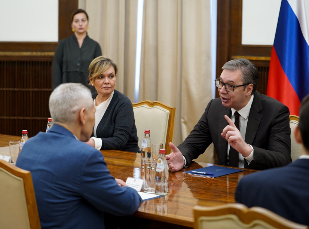 Predsednik Vučić sastao se sa ruskim ambasadorom Bocan-Harčenkom