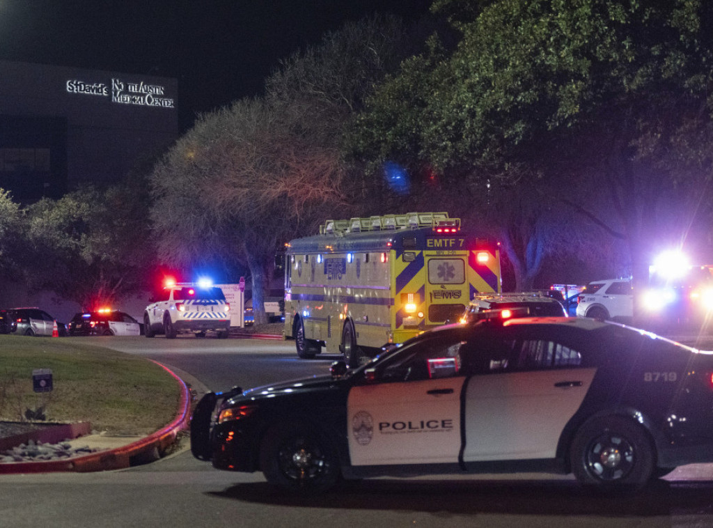 Teksas: Vozilo udarilo u odeljenje hitne pomoći, jedna osoba poginula