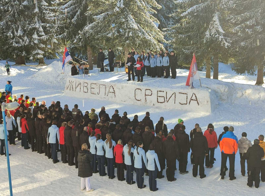 Učenici i kadeti vojnih škola obeležili Dan državnosti