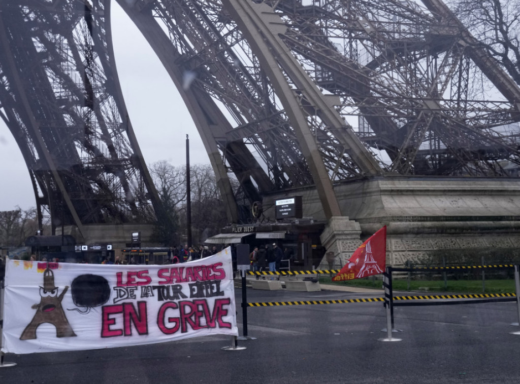 Pariz: Zbog štrajka zaposlenih Ajfelova kula zatvorena i treći dan zaredom