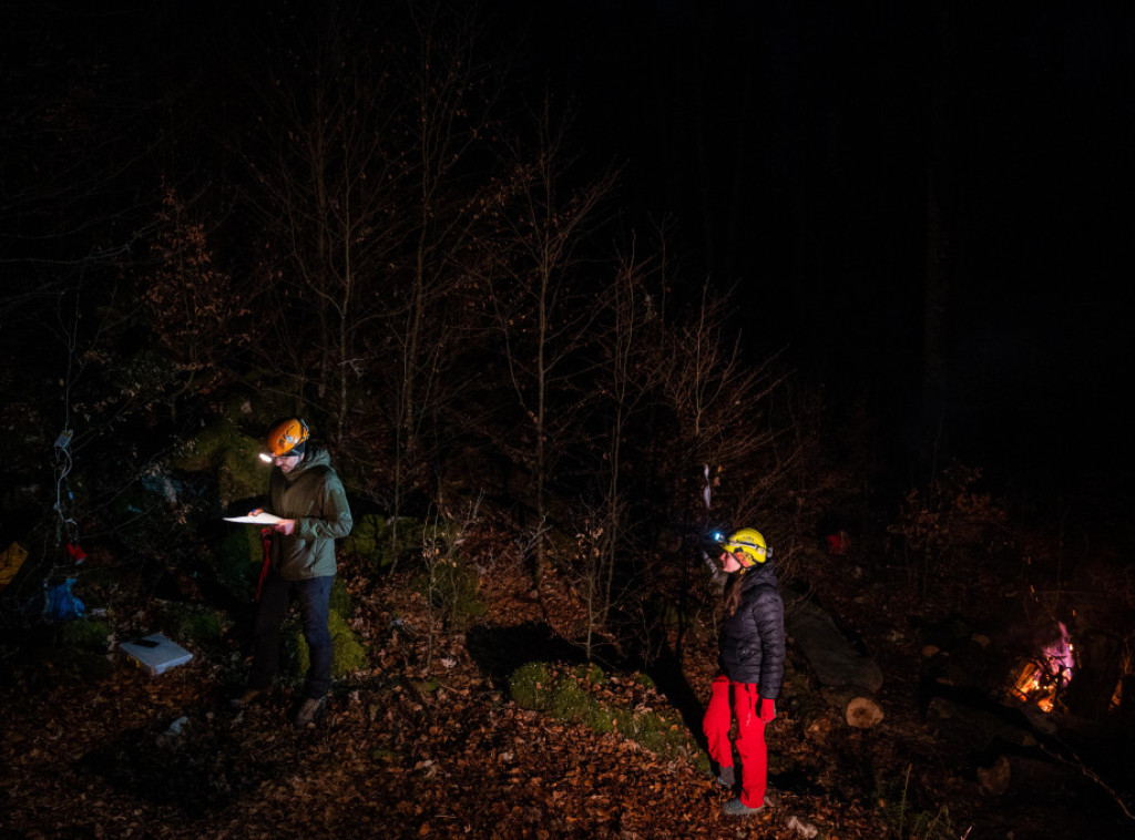 Spasen povređeni speleolog iz pećine u Sloveniji