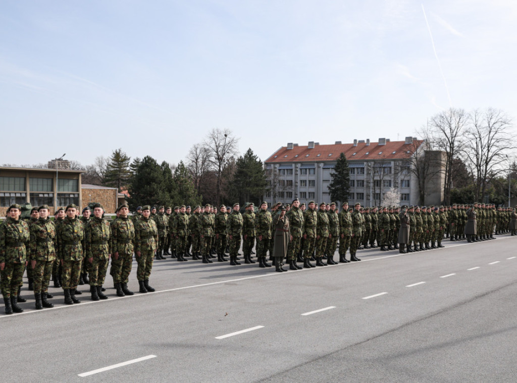 Promovisani rezervni oficiri generacije "Septembar 2023" Vojske Srbije