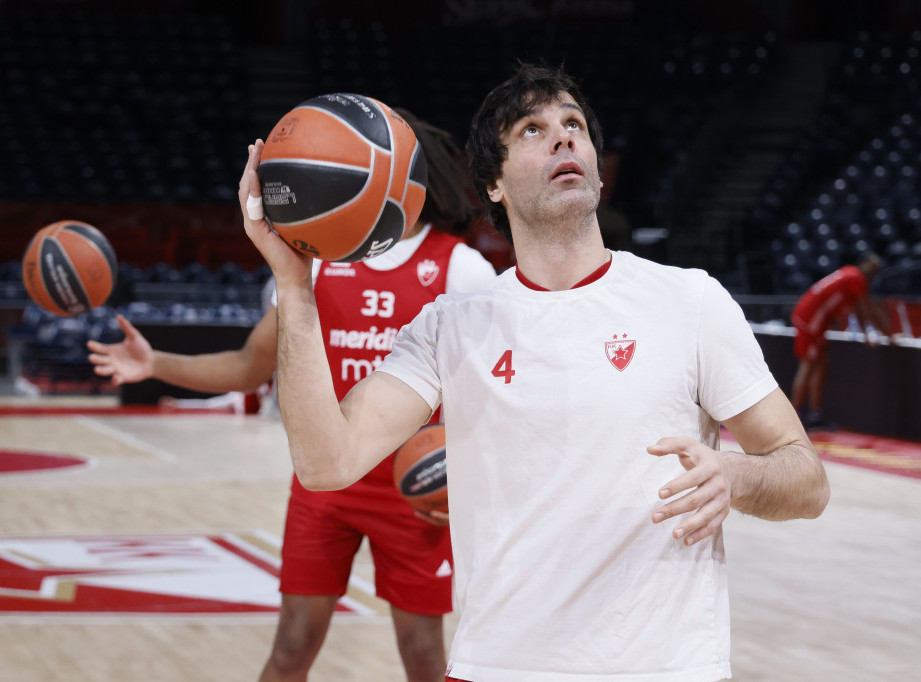 Košarkaš Crvene zvezde Miloš Teodosić neće igrati protiv Bajerna