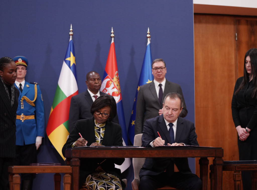 Srbija i Centralnoafrička Republika potpisale četiri sporazuma o saradnji u prisutvu Vučića i Tuadera