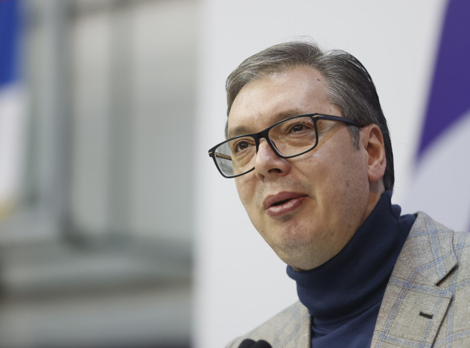 Vučić: Drage žene, hvala vam za ljubav, hvala na svemu