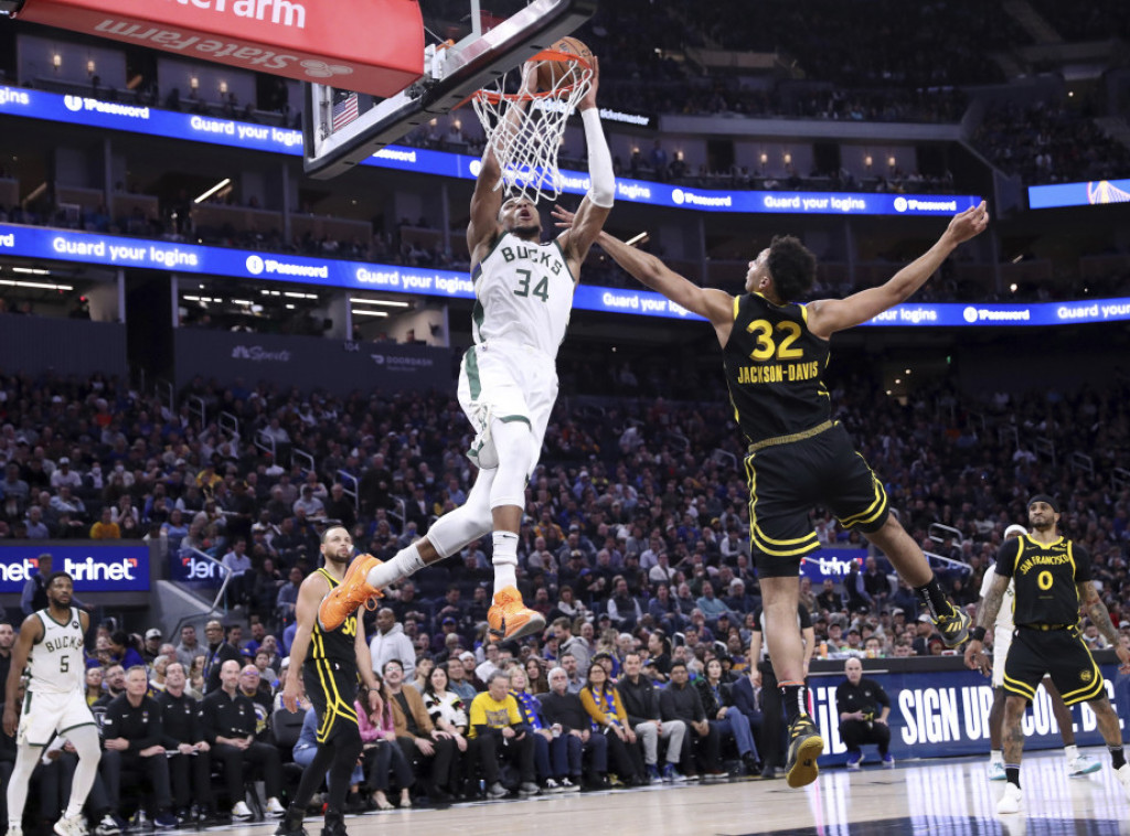 NBA: Košarkaši Golden Stejta pobedili Milvoki, Sakramento nadigrao LA Lejkerse