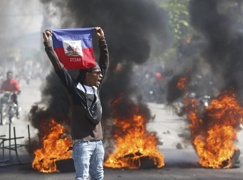 Vlada Haitija produžila vanredno stanje i policijski čas