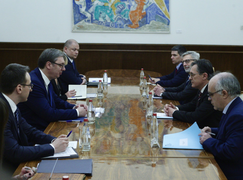 Vucic meets with Roquefeuil