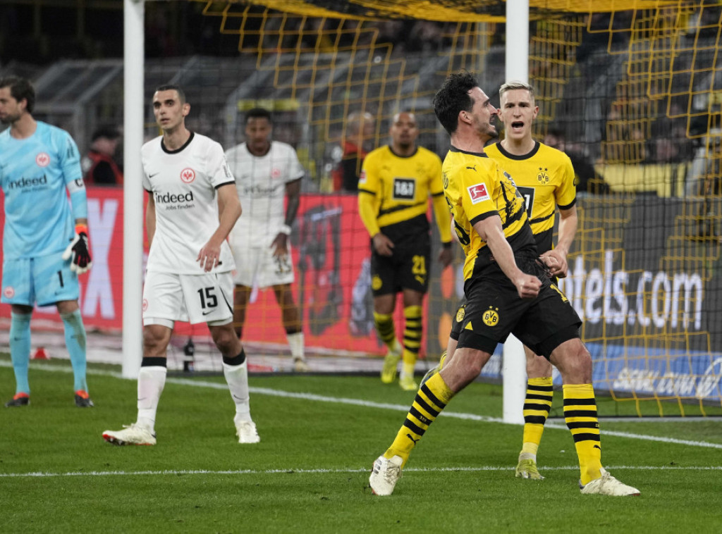 Fudbaleri Borusije iz Dortmunda pobedili Ajntraht u 26. kolu Bundeslige
