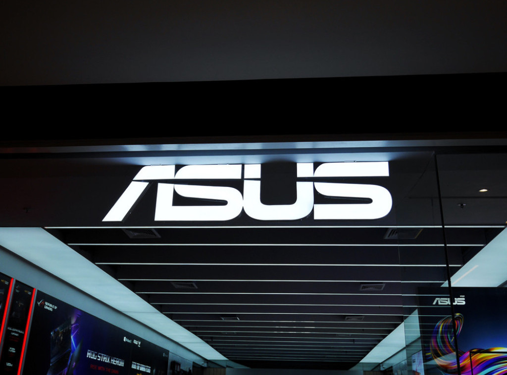 Kompanija Asus predstavila novi pametni telefon Zenfone 11 Ultra