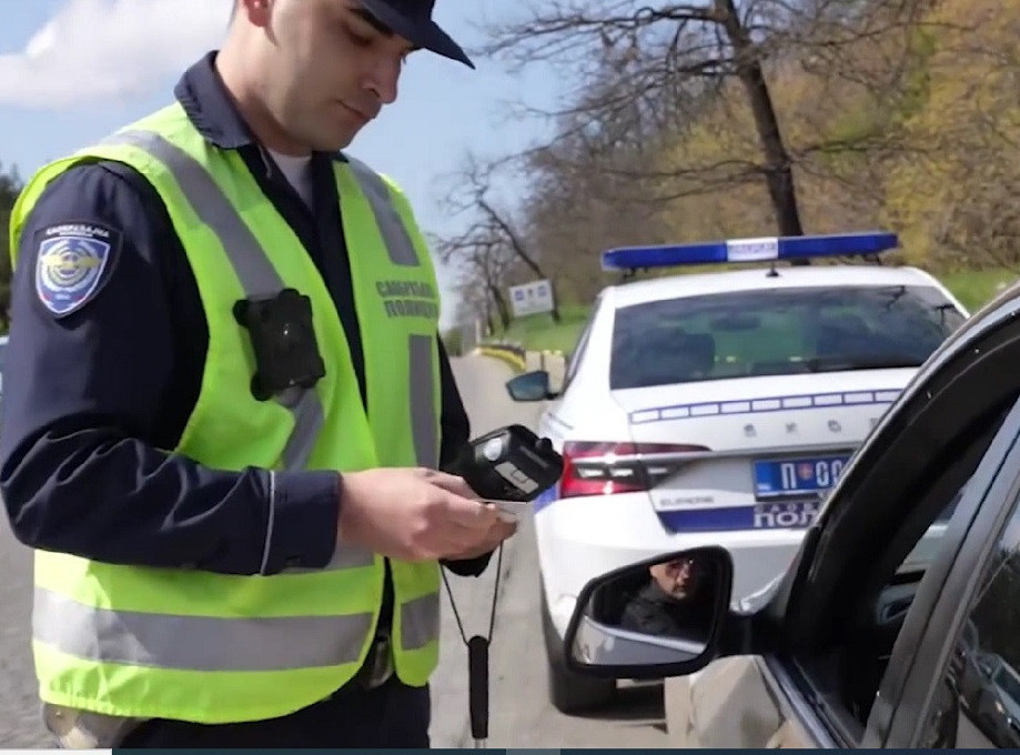 Vozač isključen na putu Batočina-Kragujevac iz saobraćaja zbog nasilničke vožnje