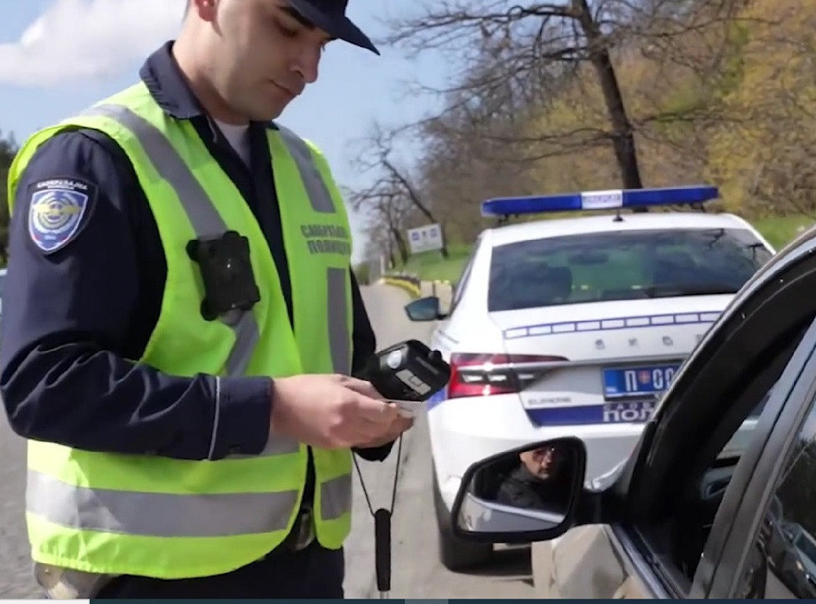 Saobraćajna policija vrši intenzivnu kontrolu saobraćaja u zonama škola