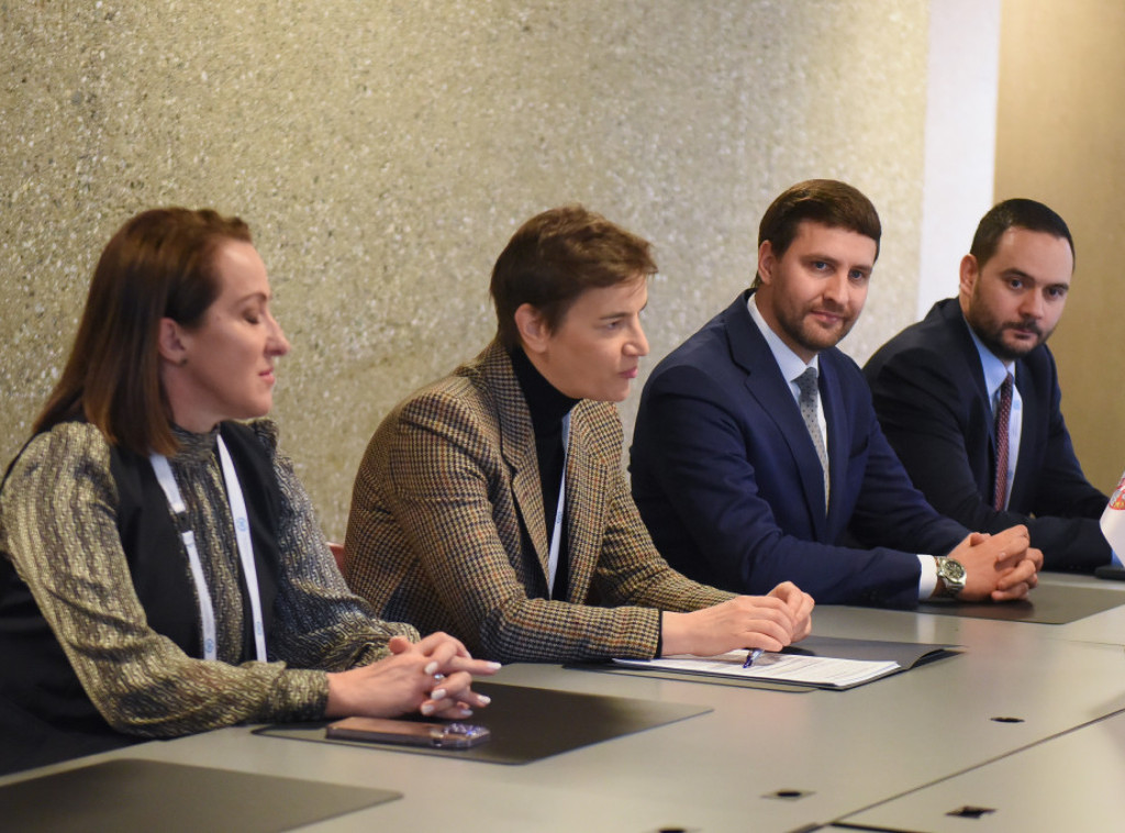 Brnabić u Ženevi: Mnogo sastanaka o unapređenju saradnje, ali i uspostavljanju nove