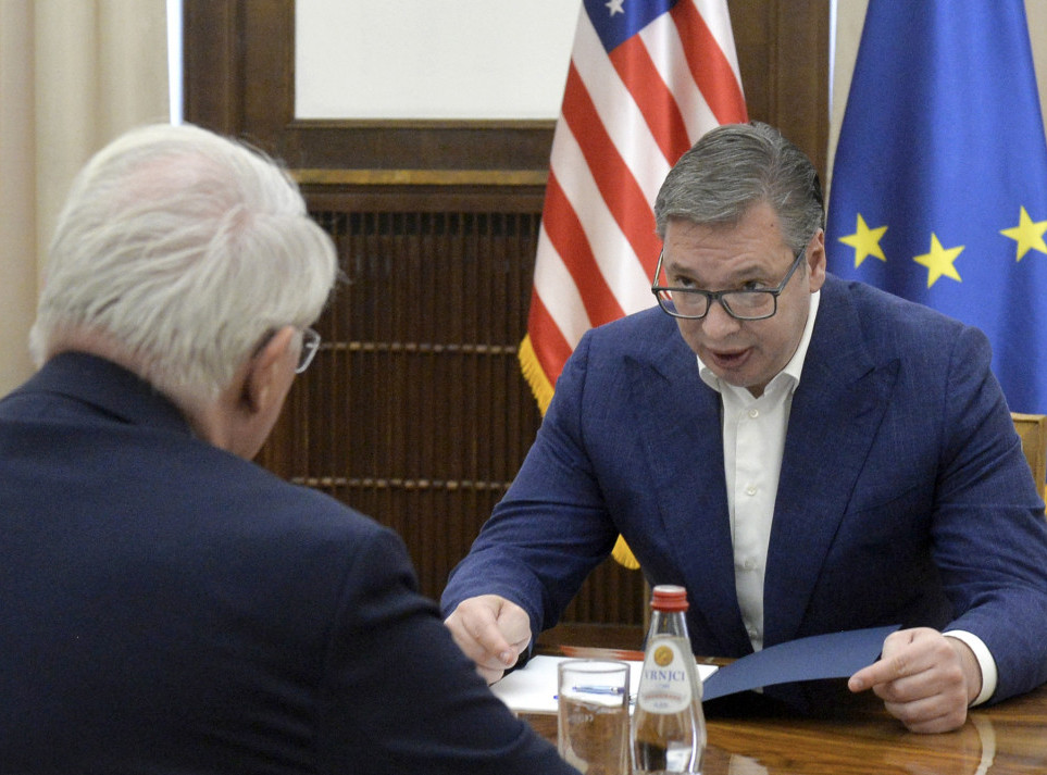 Predsednik Vučić sutra će se sastati sa ambasadorom SAD Kristoferom Hilom