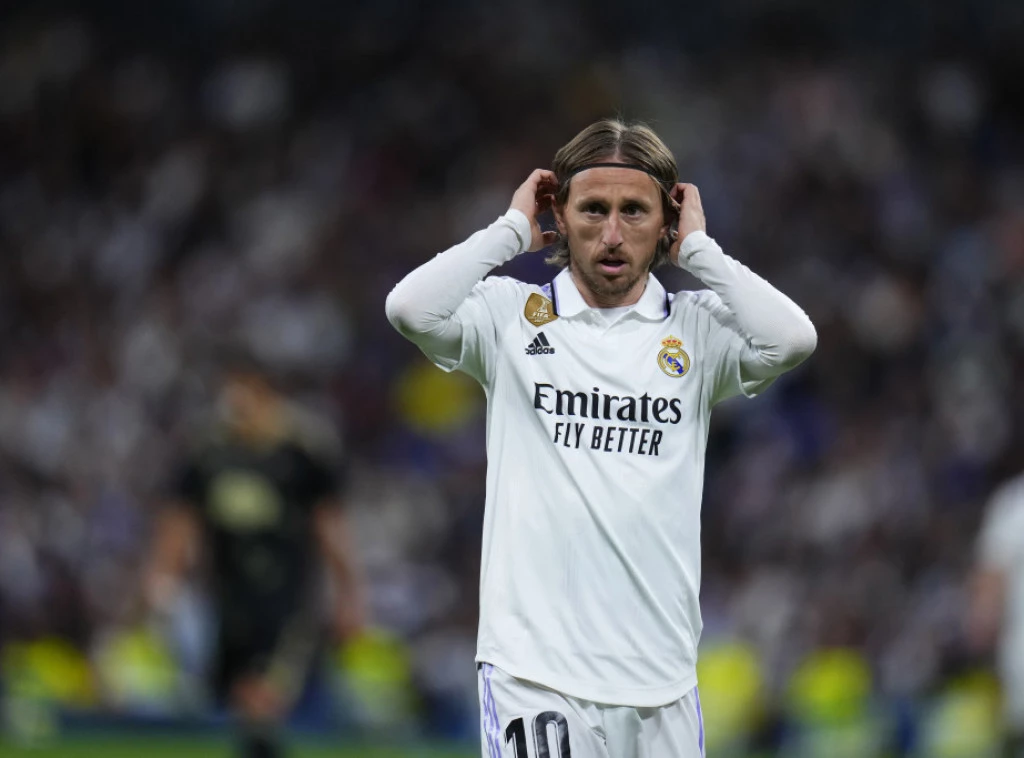 Hrvatski fudbaler Luka Modrić igraće još jednu sezonu u Real Madridu