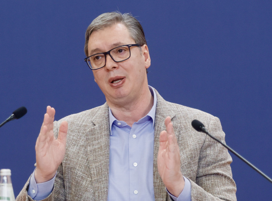 Predsednik Vučić stigao u Prag na na Globalni bezbednosni forum