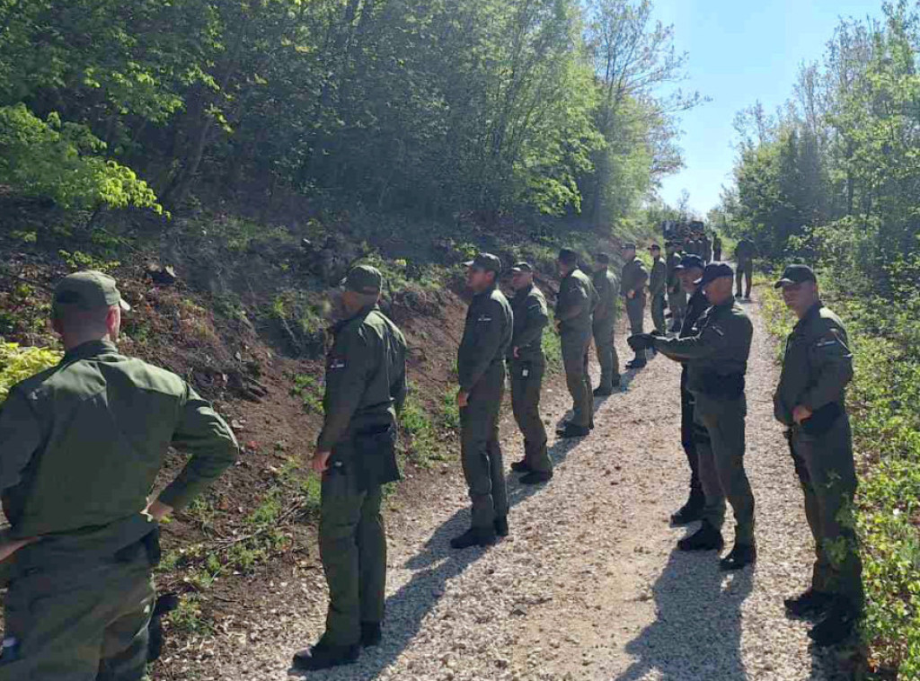 Nastavljena intenzivna potraga za telom devojčice, uključila se i Žandarmerija