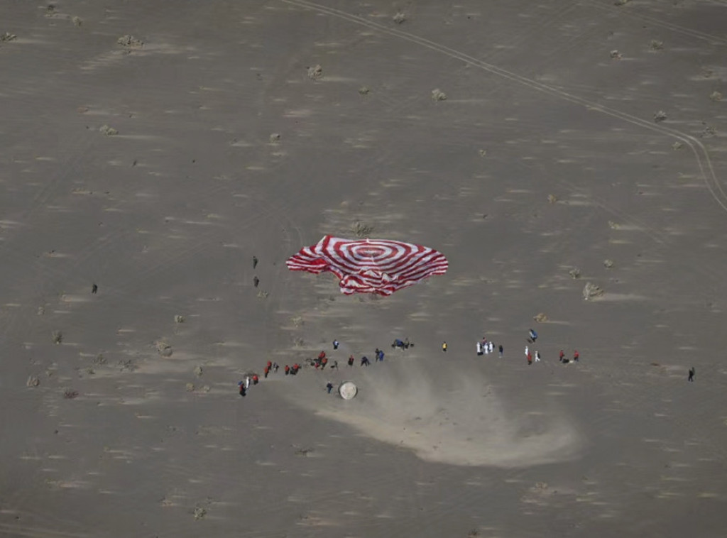 Tri kineska astronauta sletela na Zemlju nakon šest meseci u orbitalnoj stanici