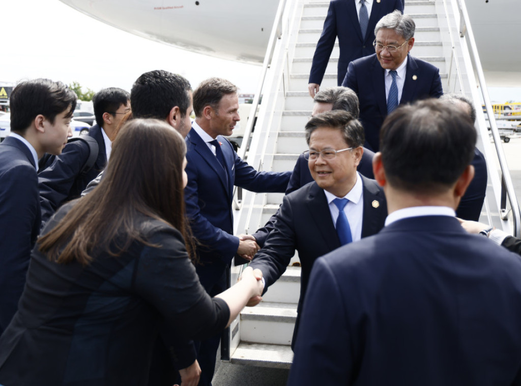 Mali welcomes Chinese ministers at Belgrade airport