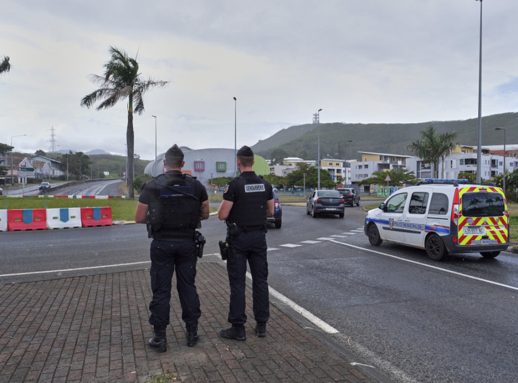 Francuska proglasila vanredno stanje u Novoj Kaledoniji