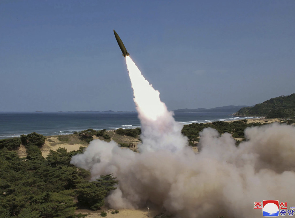 Severna Koreja testirala taktičke balističke rakete sa novim sistemom navođenja