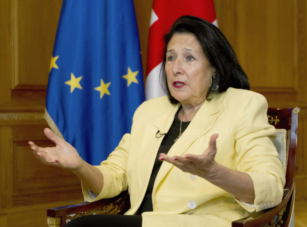 Gruzijska predsednica stavila veto na tzv. "zakon o stranim agentima"