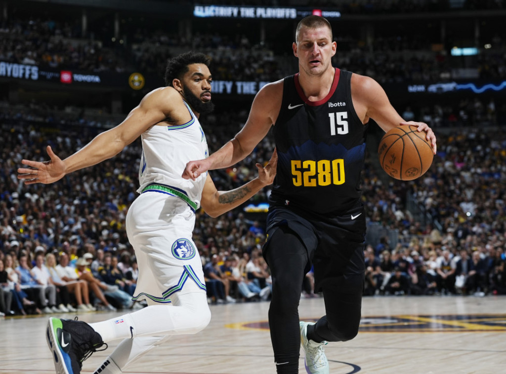 NBA: Jokić i Denver "prokockali plus 20", istorijski preokret Minesote za finale Zapada