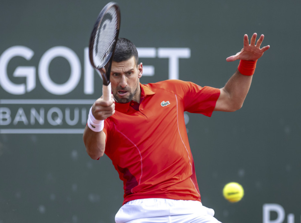 Djokovic through to Geneva semi-finals