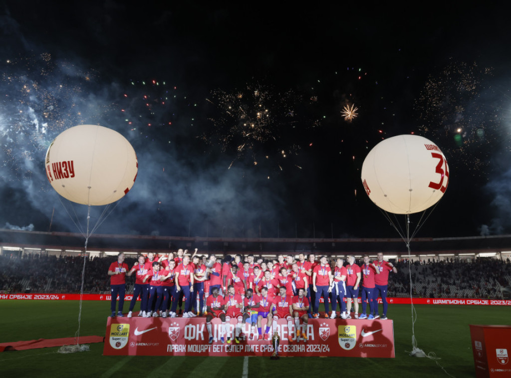 Fudbaleri Crvene zvezde pobedom protiv Čukaričkog proslavili 35. šampionsku titulu