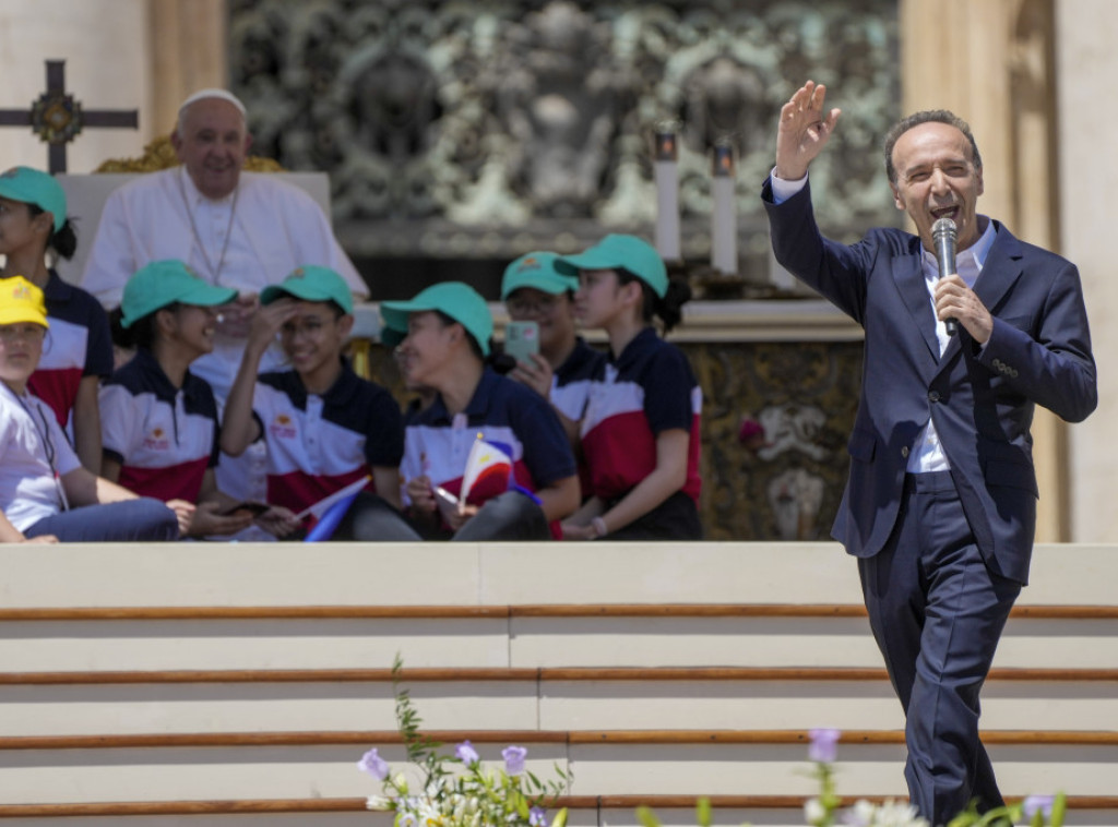 Italijanski glumac Roberto Beninji održao govor u Vatikanu