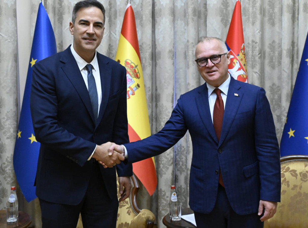 Vesic receives top Spanish architect, ambassador