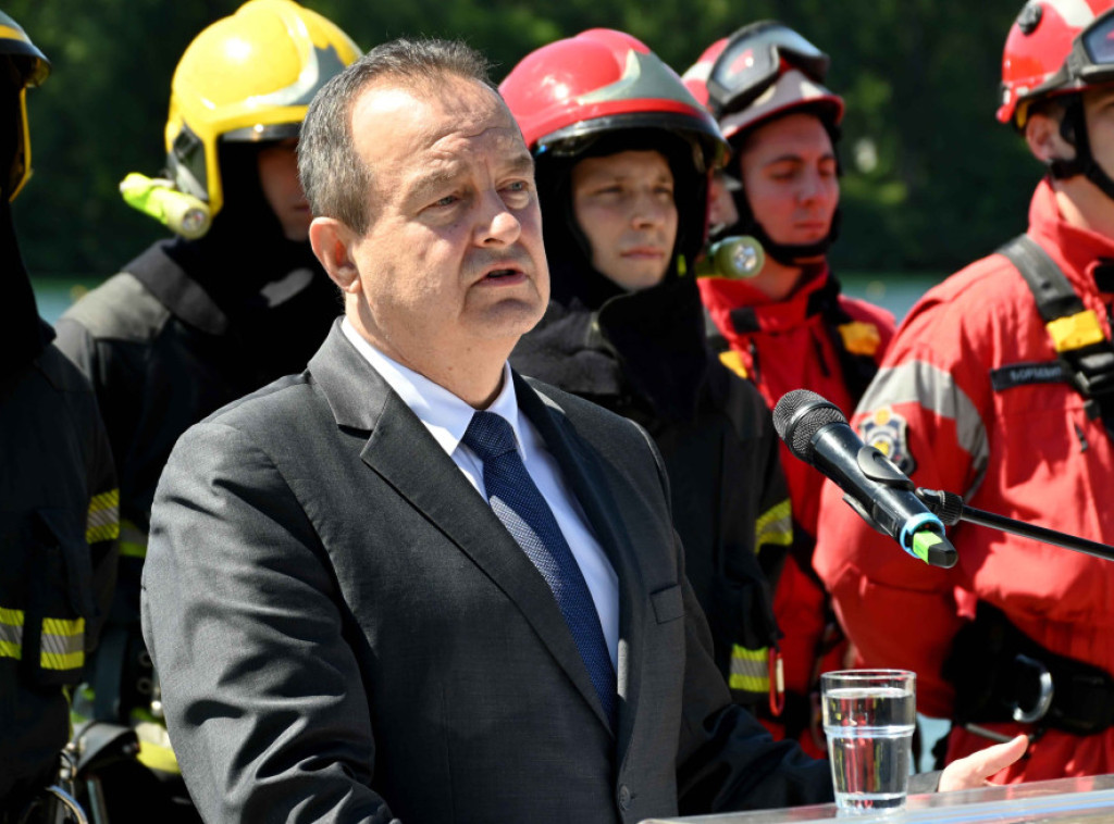 Dačić: Nastavićemo da ulažemo u Sektor za vanredne situacije