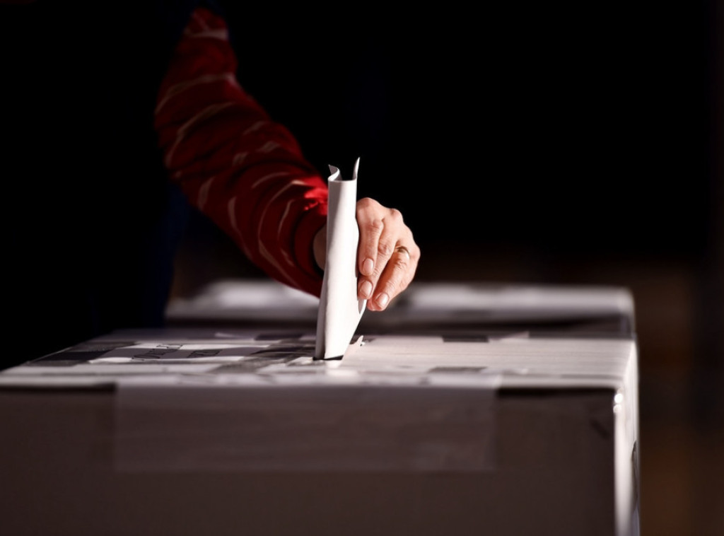 Najmanje 200 kandidata povlači se iz trke uoči drugog kruga izbora u Francuskoj