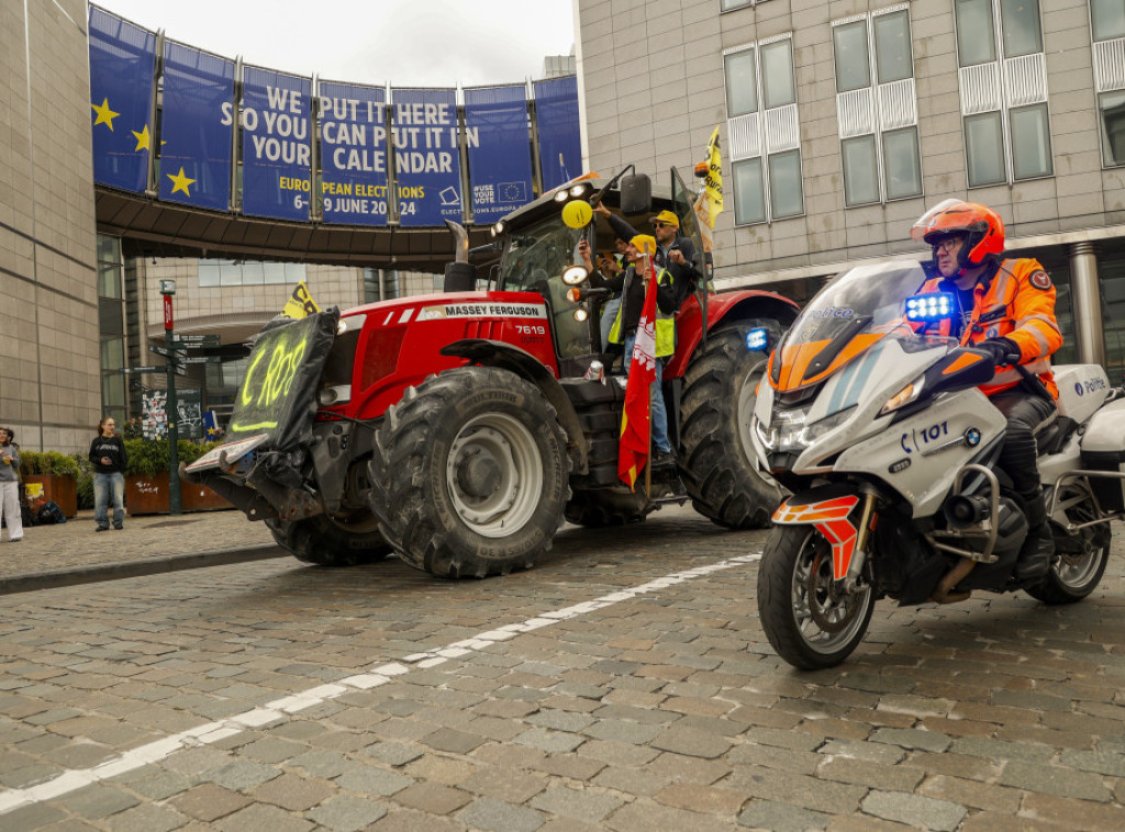 Euobserver: Desničari uneli podele u proteste farmera u Briselu