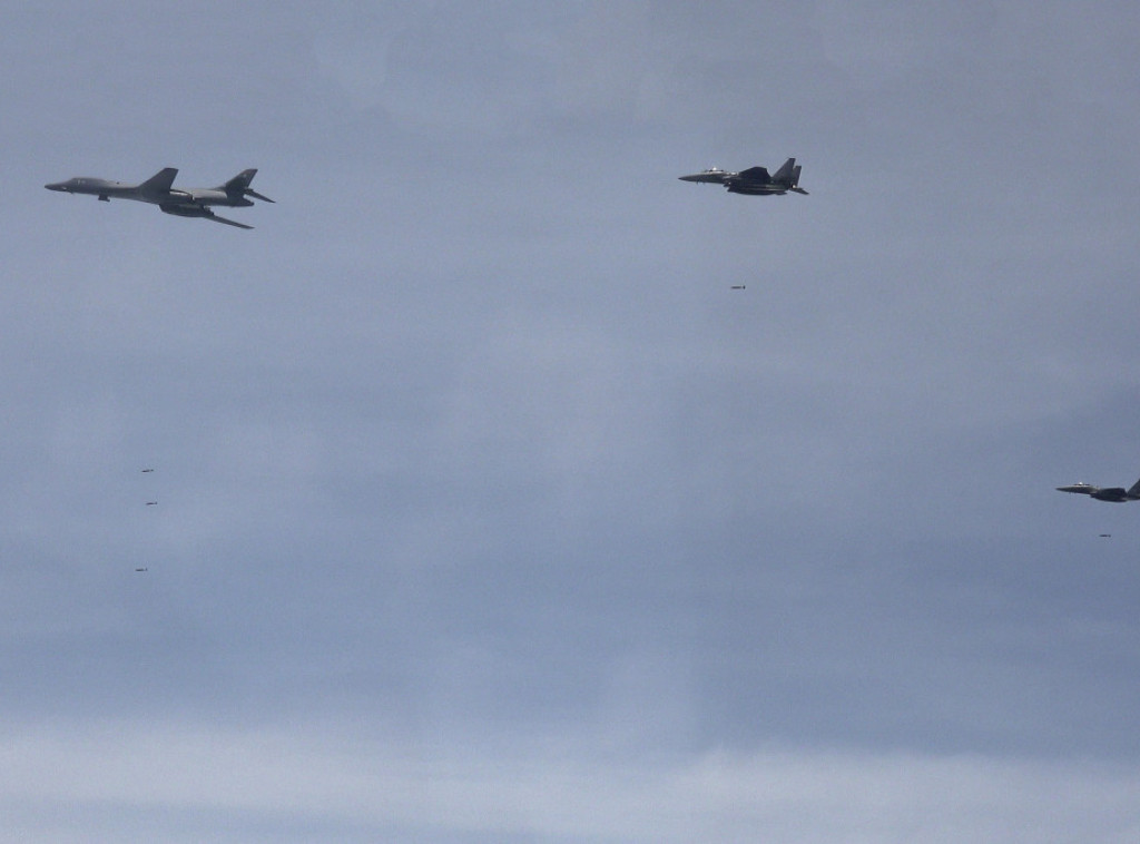 Bombarder SAD učestvovao danas u vojnoj vežbi u Južnoj Koreji