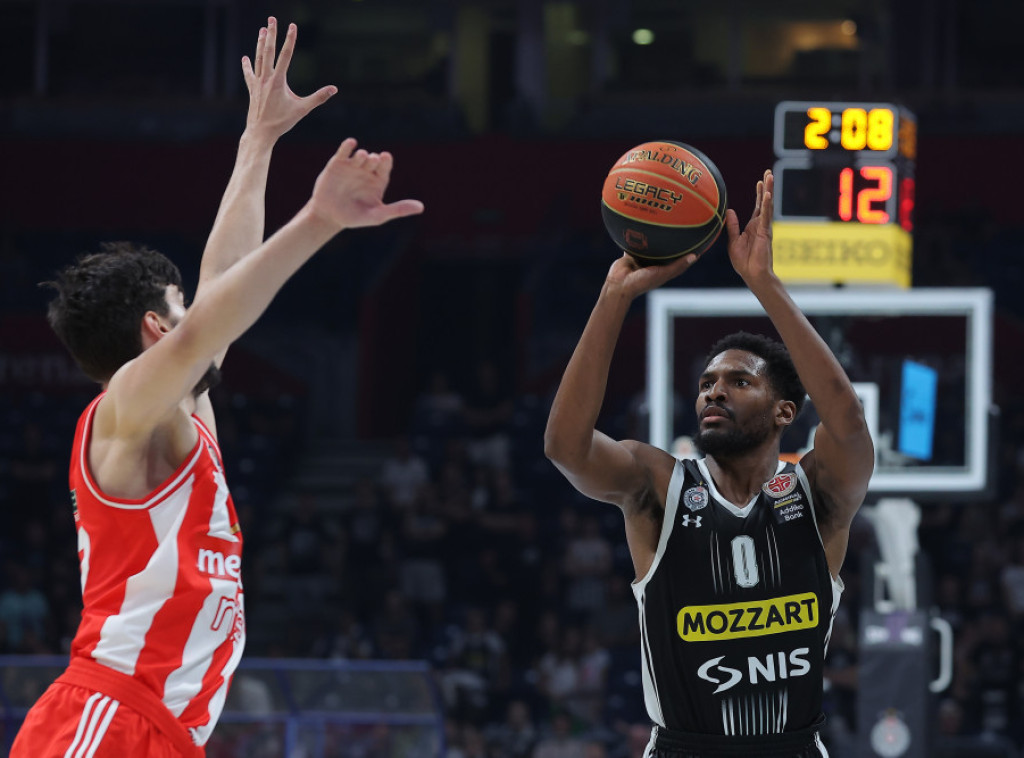 Prekinuto finale između košarkaša Partizana i Zvezde, nastavak možda sutra bez navijača