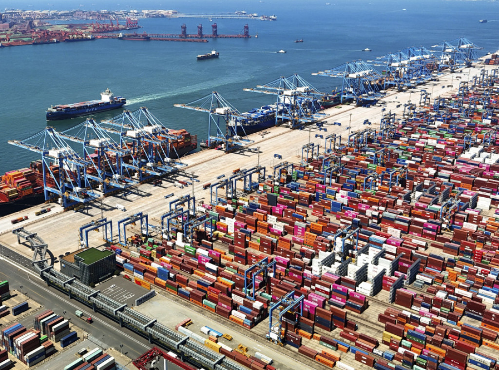 Kineski izvoz u maju porastao za 7,6 odsto međugodišnje, brže od očekivanog