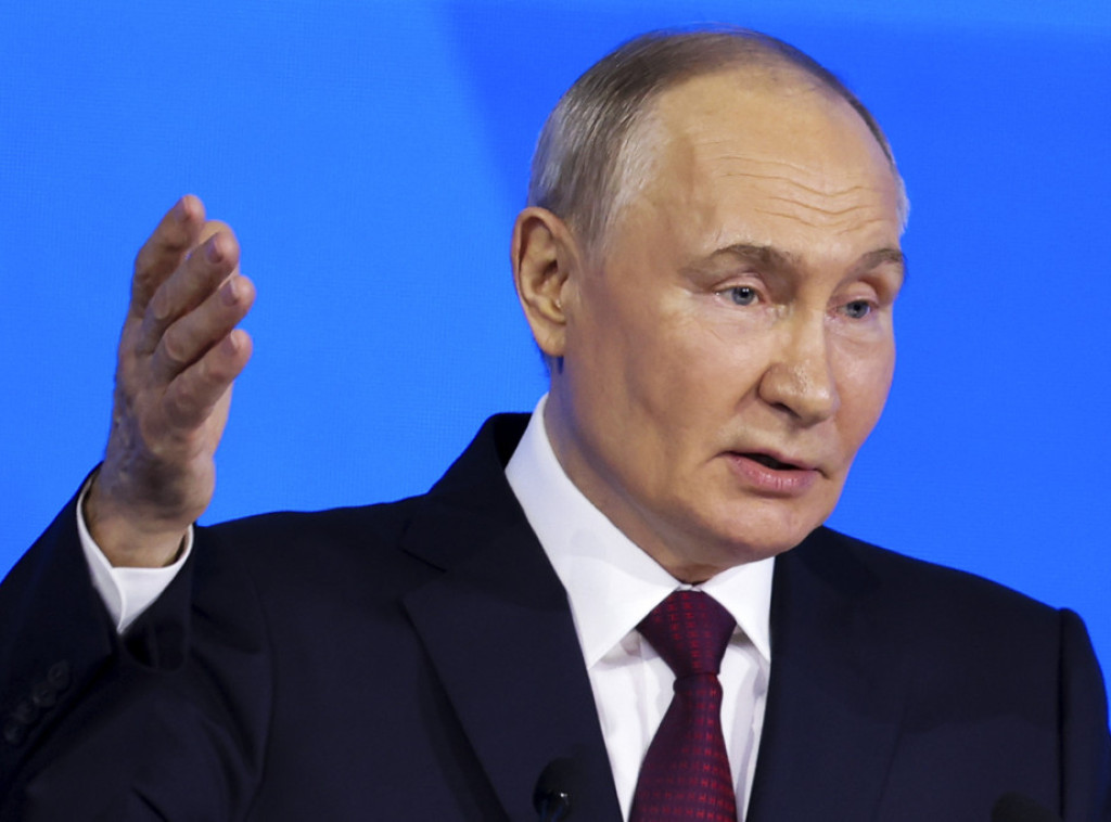 Vladimir Putin: Ruska privreda se brzo razvija, udeo rublje u transakcijama skoro 40 odsto