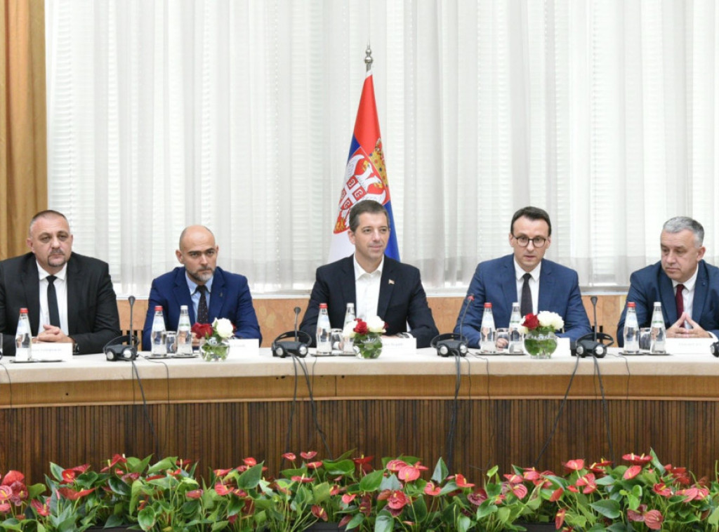 Petkovic, Djuric meet with representatives of Kosovo-Metohija Serbs
