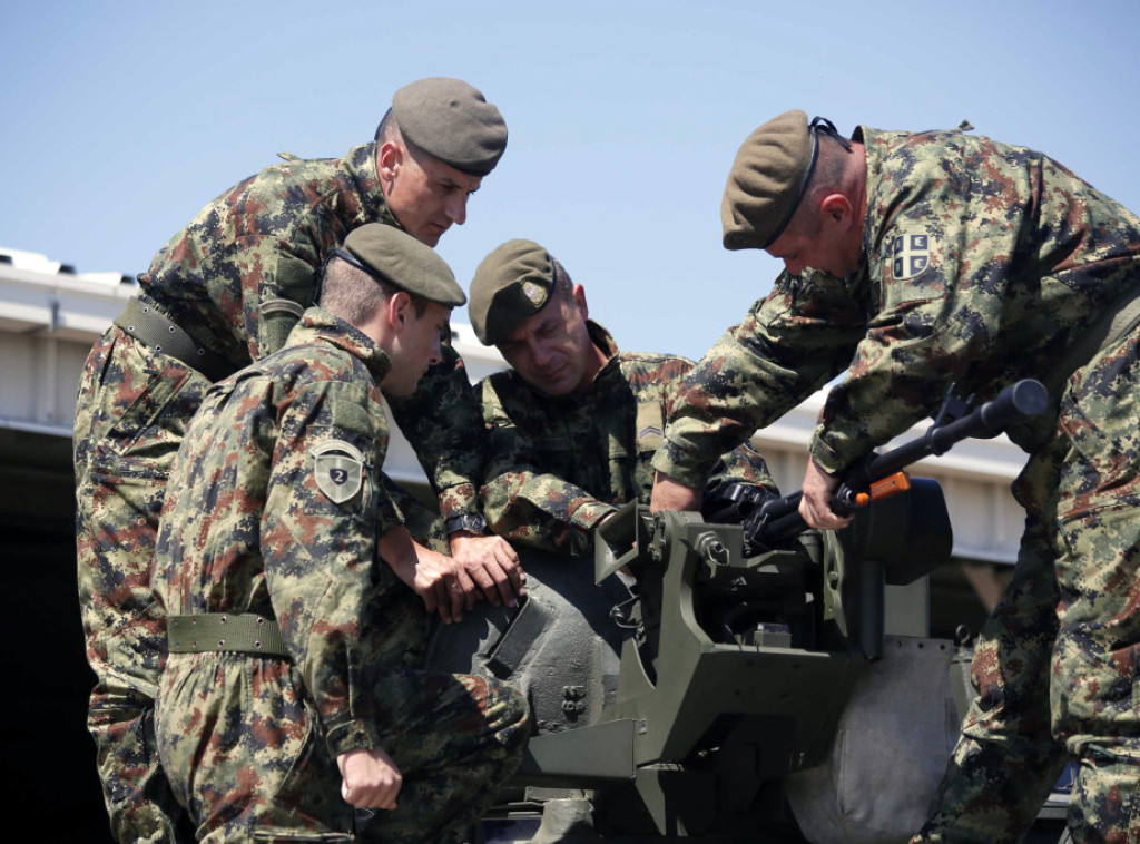 U toku obuka vojnika i starešina roda oklopnih jedinica za rad na tenku T-72MS