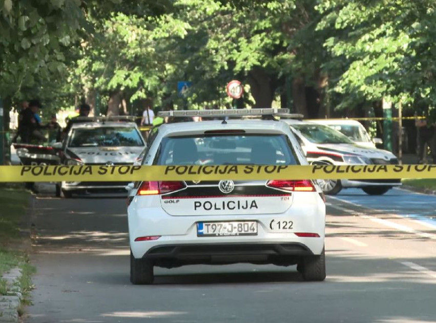 Kalesija: Policija traga za Emirom Selimovićem, zbog sumnje da je ubio ženu i sina